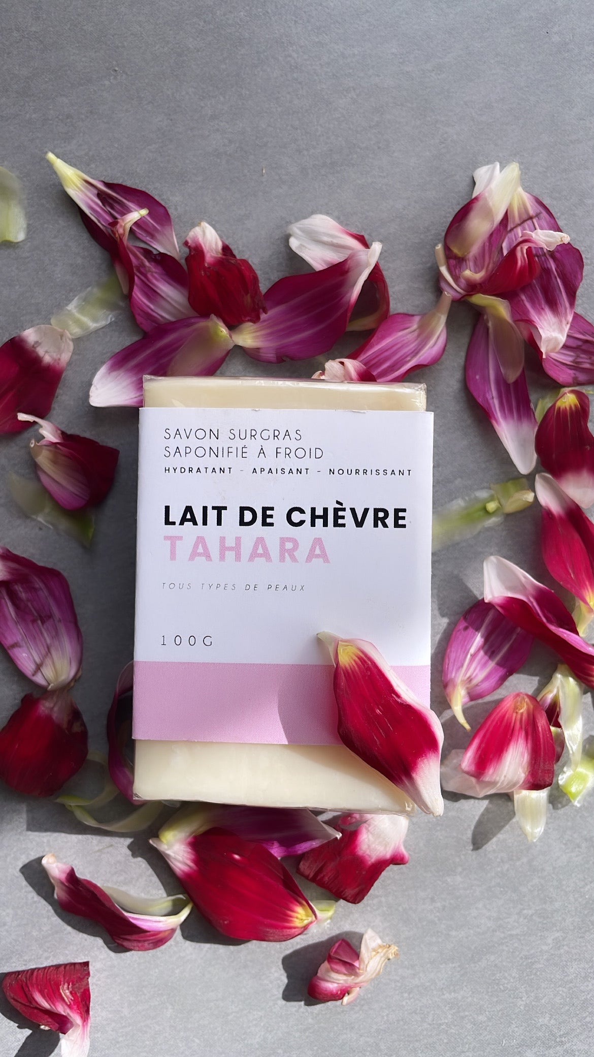 Savon au lait de chèvre et tahara ☁️💕